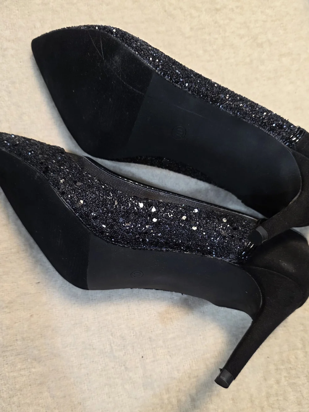N/A elegant black